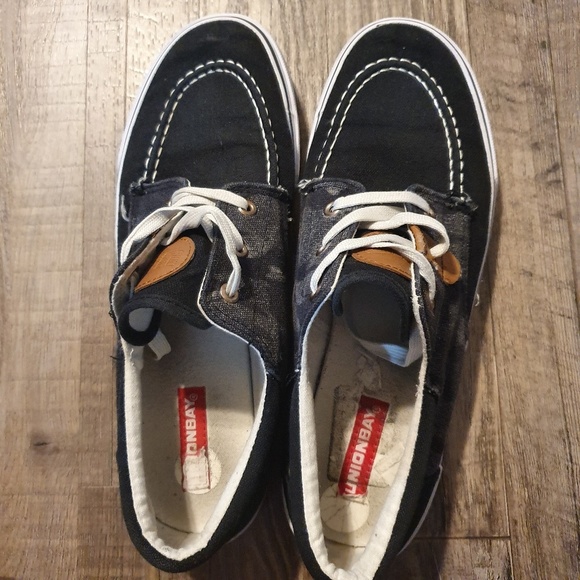 UNIONBAY Other - Unionbay Black  & camouflage Lace up SneakerS.